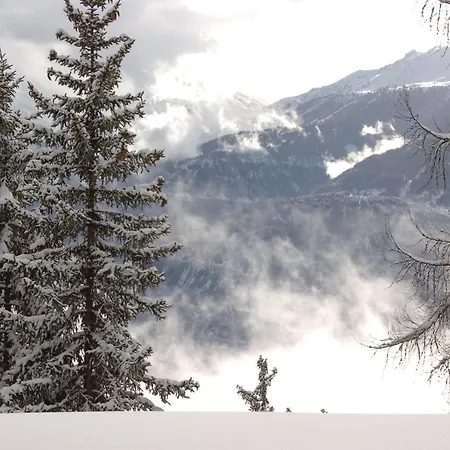 Eglantine With Stunning Views Of The Valais Peaks דירה